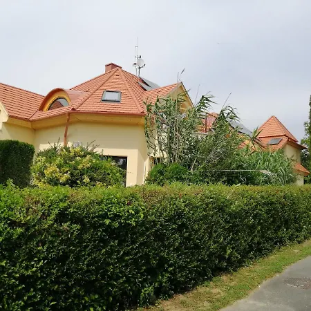 Casa Ninfea Panzió Apartamento
