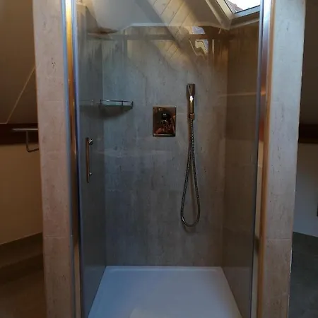 Casa Ninfea Panzio تشيرستوموي