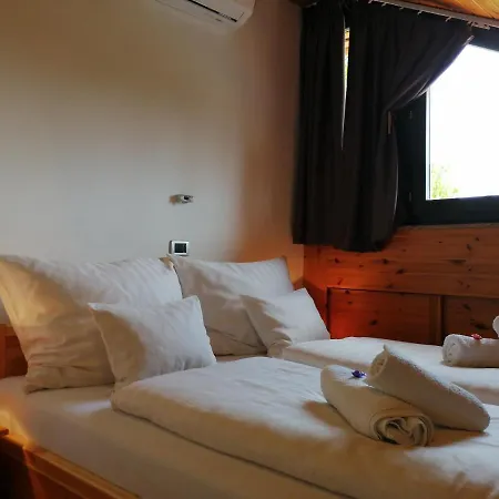 아파트 Casa Ninfea Panzio 체르젝토마